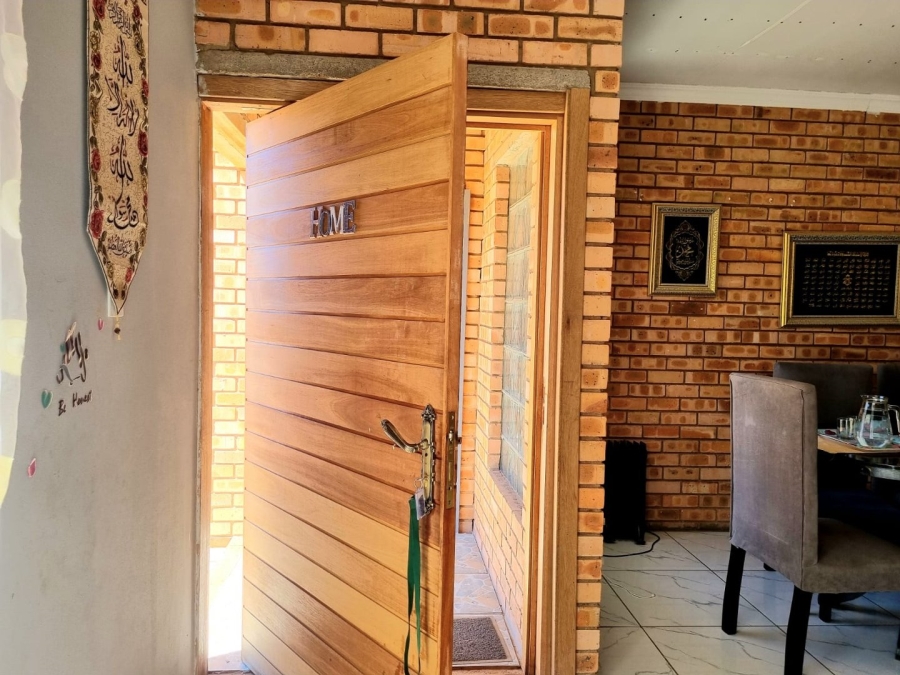 3 Bedroom Property for Sale in Square Hill Park Northern Cape